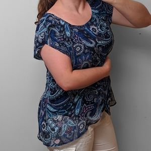 🌺3/$15 ByTavi Sheer Blue Paisley Print Petal Top
